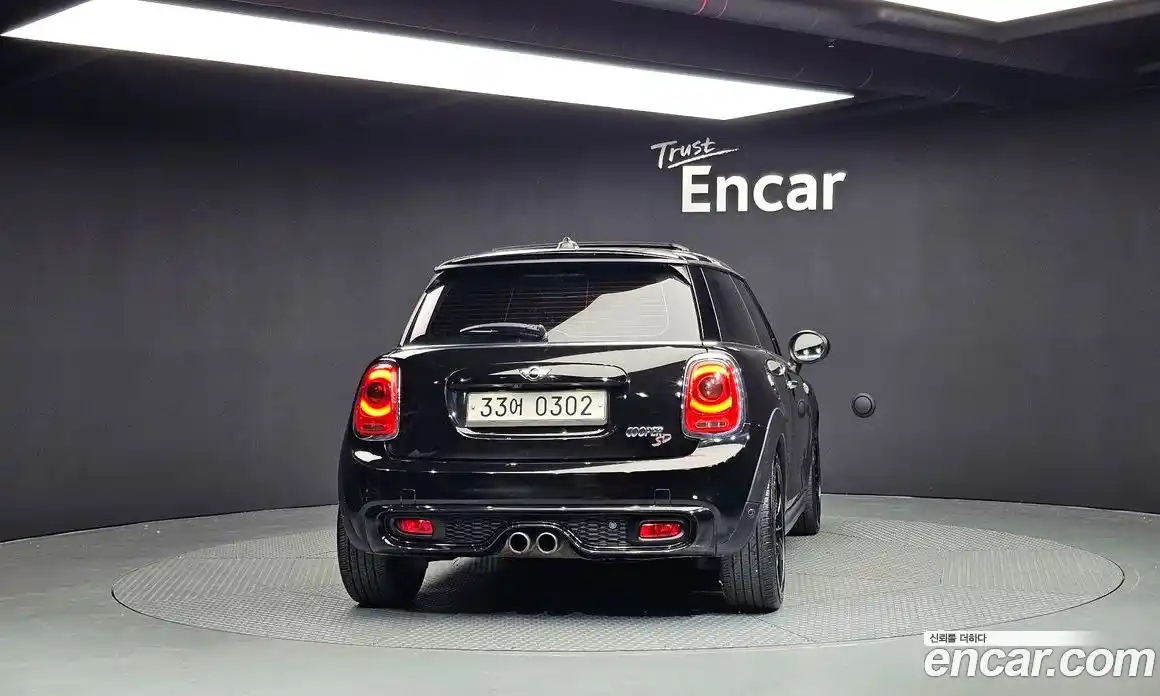 Mini Cooper 2016 2.0 Автомат в Москве № 214400, фото 4