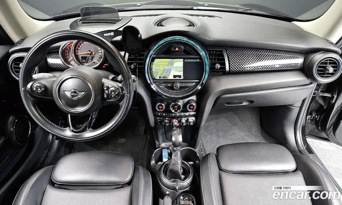 Mini Cooper 2016 2.0 Автомат в Москве № 214400, фото 7