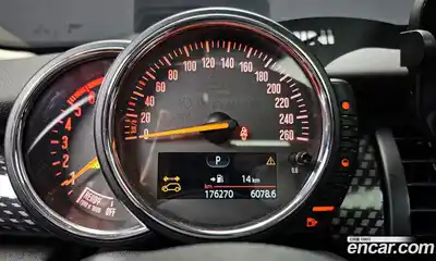 Mini Cooper 2016 2.0 Автомат в Москве № 214400, миниатюра 8