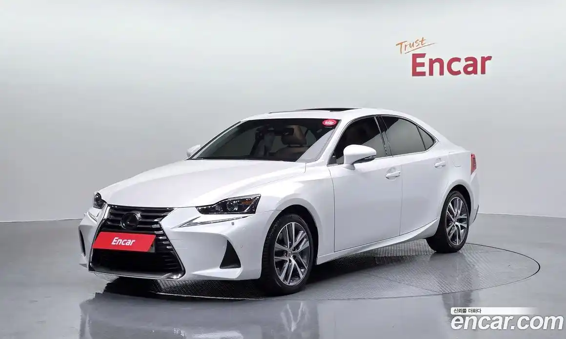 Lexus IS 2019 2.0 Автомат в Москве № 214625, фото 1
