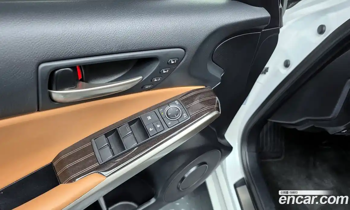 Lexus IS 2019 2.0 Автомат в Москве № 214625, фото 18