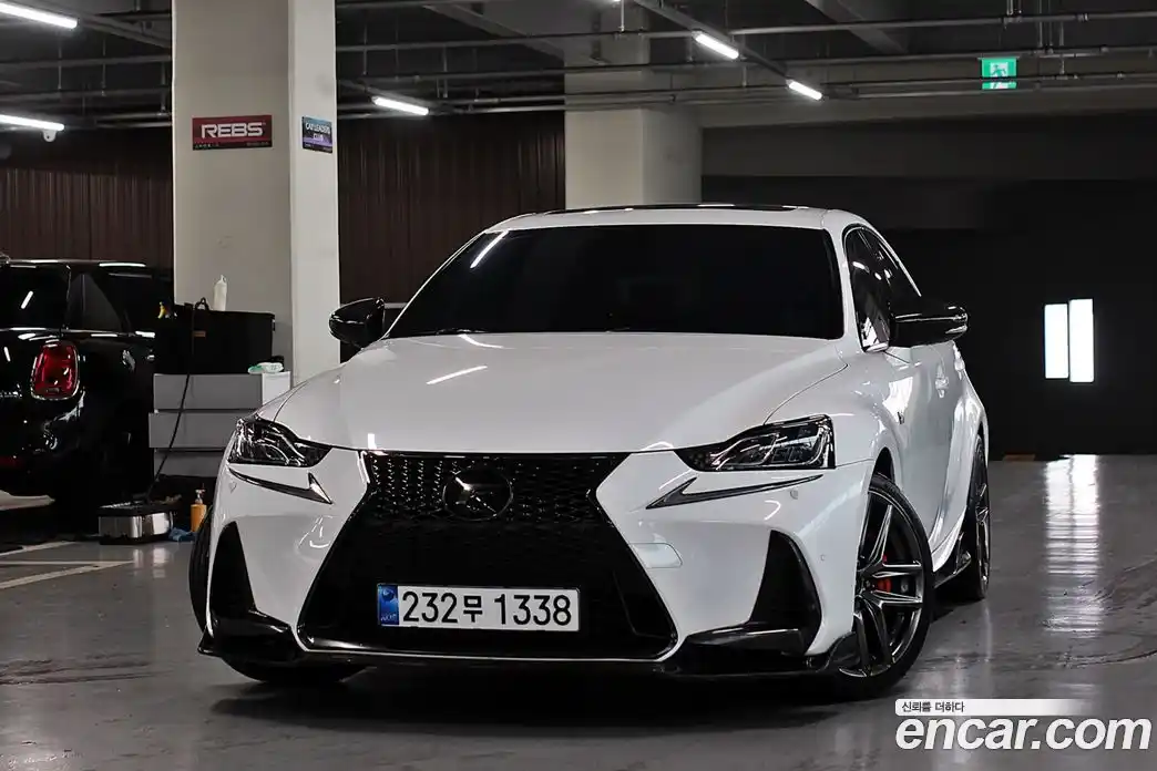 Lexus IS 2017 2.0 Автомат в Москве № 214857, фото 1
