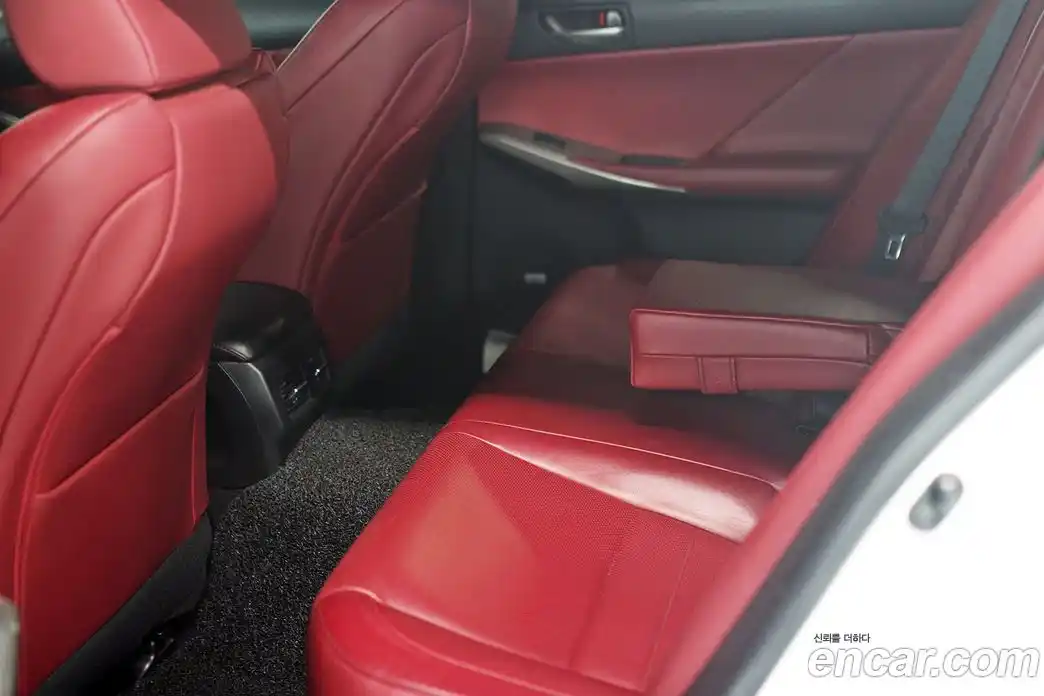 Lexus IS 2017 2.0 Автомат в Москве № 214857, фото 20