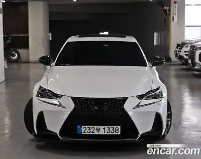 Lexus IS 2017 2.0 Автомат в Москве № 214857, миниатюра 3
