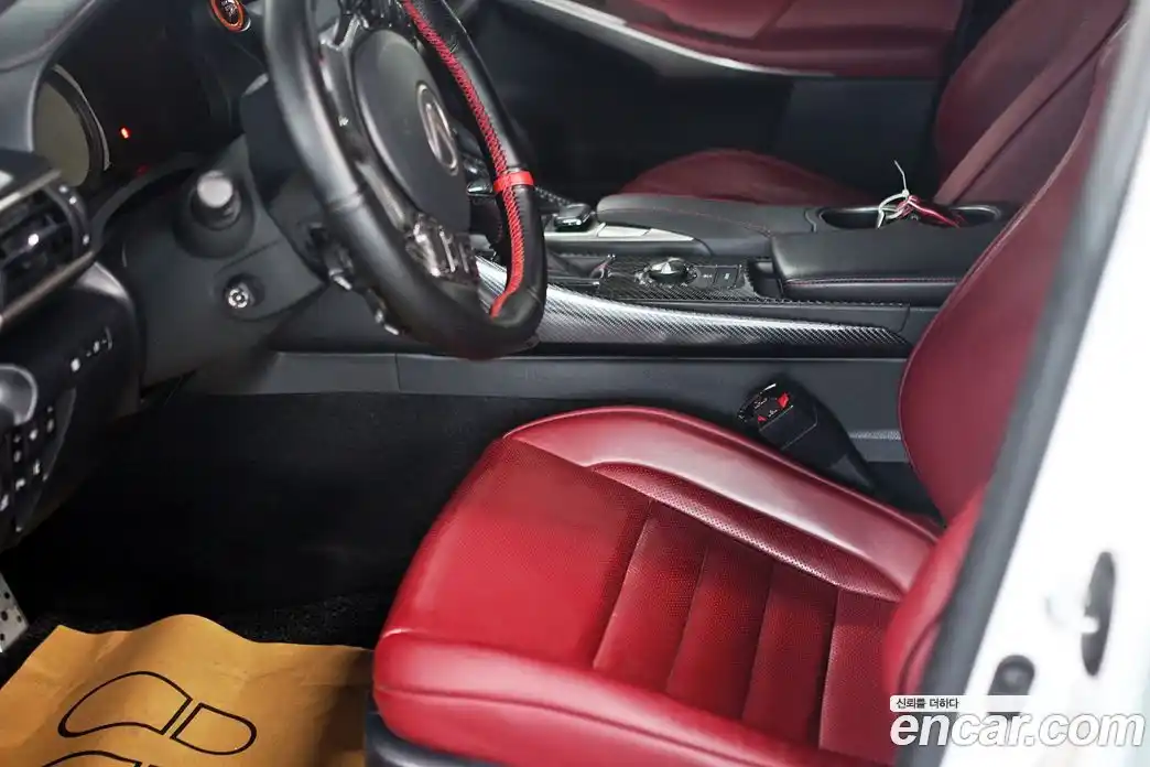 Lexus IS 2017 2.0 Автомат в Москве № 214857, фото 10