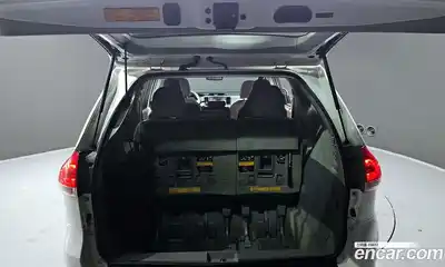 Toyota Sienna 2011 3.5 Автомат в Москве № 215543, миниатюра 7