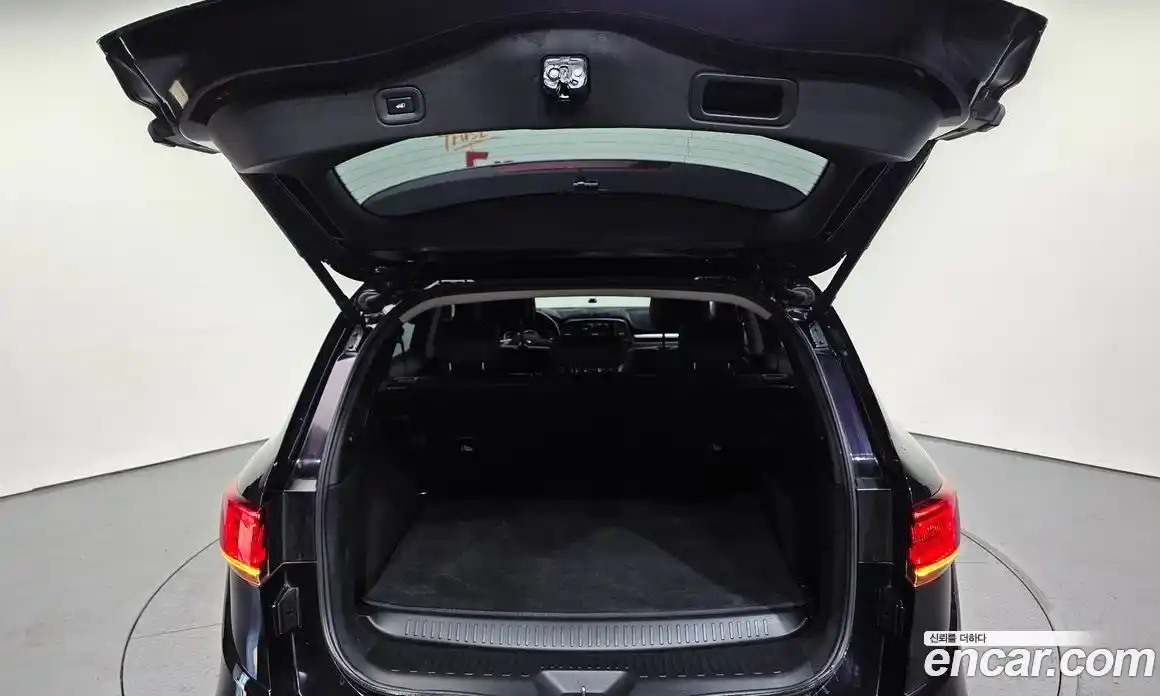 Renault QM6 2024 2.0 Автомат в Москве № 223375, фото 17