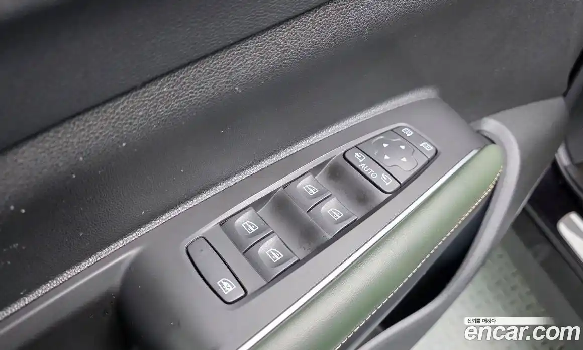 Renault QM6 2024 2.0 Автомат в Москве № 223375, фото 3