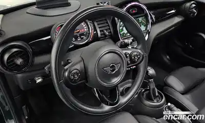 Mini Cooper 2019 1.5 Автомат в Москве № 224025, миниатюра 7