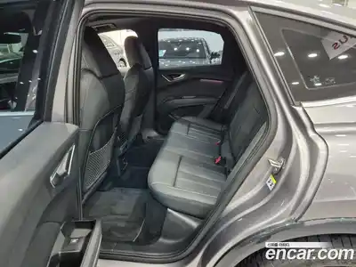 Audi Q4 e-tron 2025 0.2 Автомат в Москве № 230259, миниатюра 6