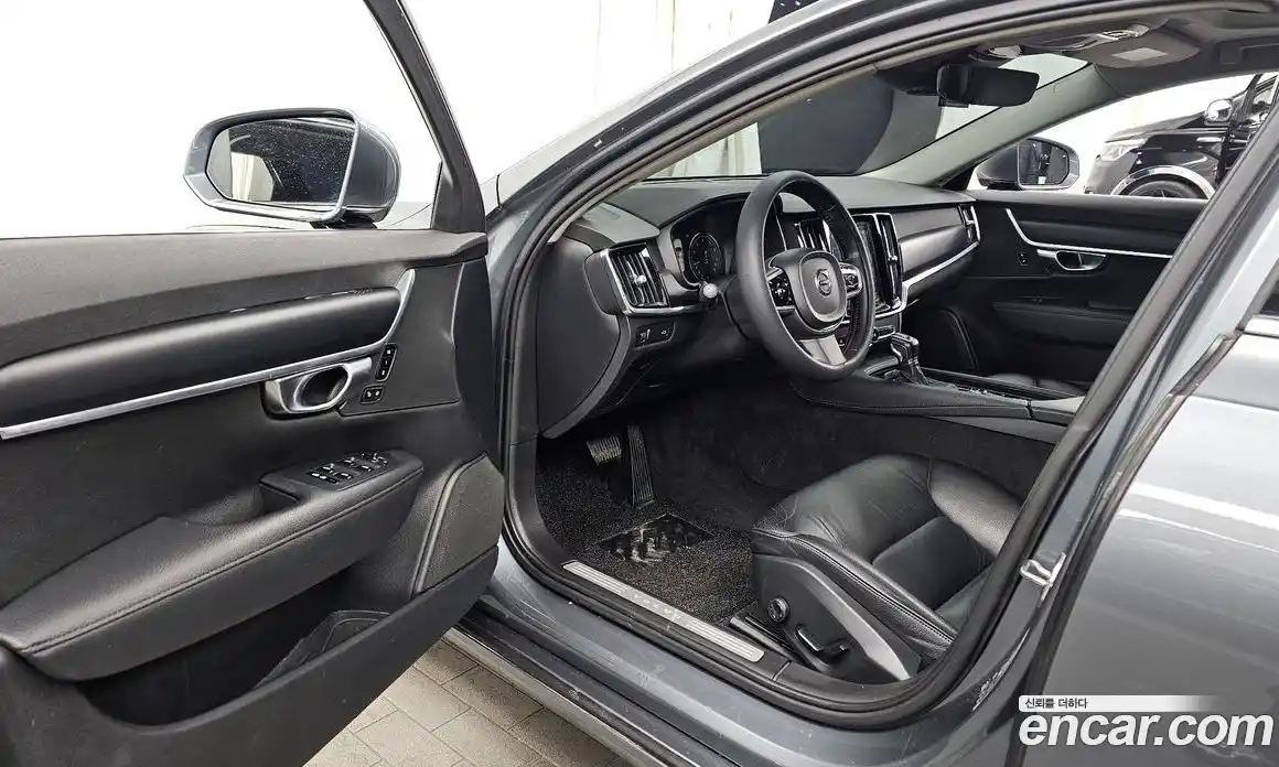 Volvo S90 2017 2.0 Автомат в Москве № 230670, фото 10