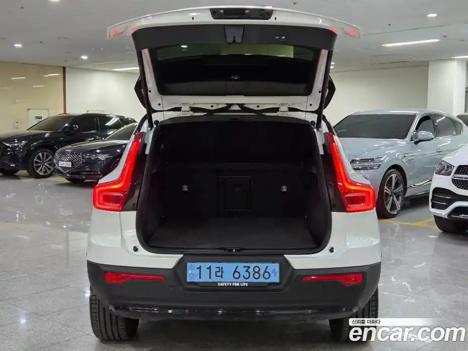 Volvo XC40 2024 0.2 Автомат в Москве № 230837, фото 19