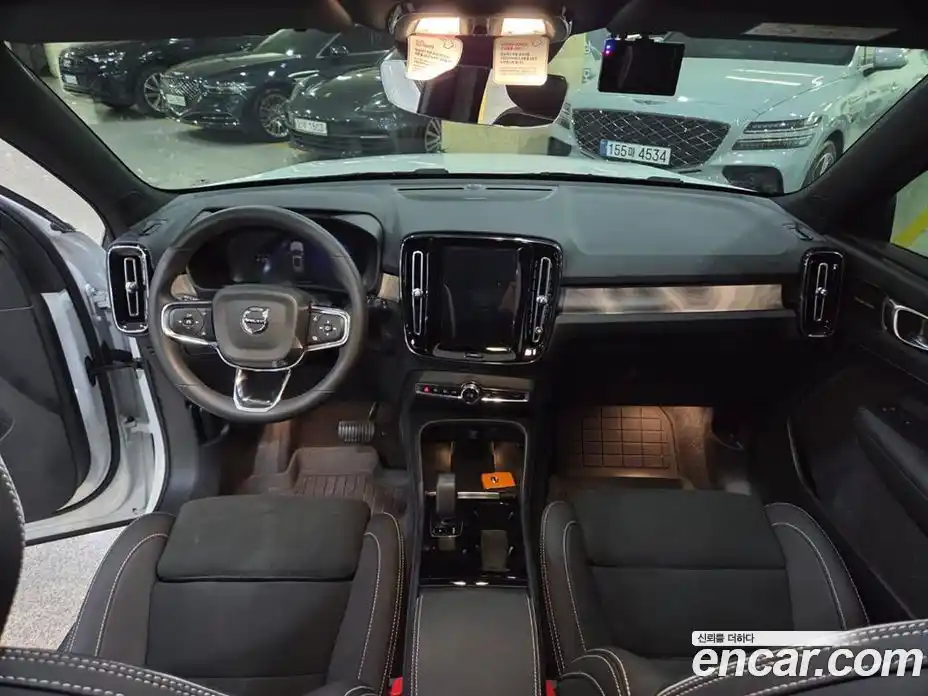 Volvo XC40 2024 0.2 Автомат в Москве № 230837, фото 8