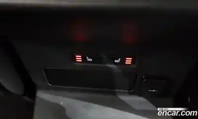 Land Rover Range-Rover Velar 2022 3.0 Автомат в Москве № 231276, миниатюра 3