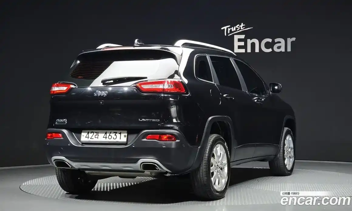 Jeep Cherokee 2016 2.2 Автомат в Москве № 232771, фото 1