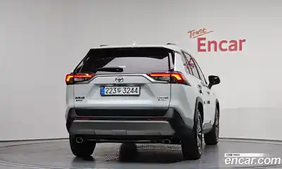 Toyota RAV4 2025 2.5 Автомат в Москве № 232815, миниатюра 4