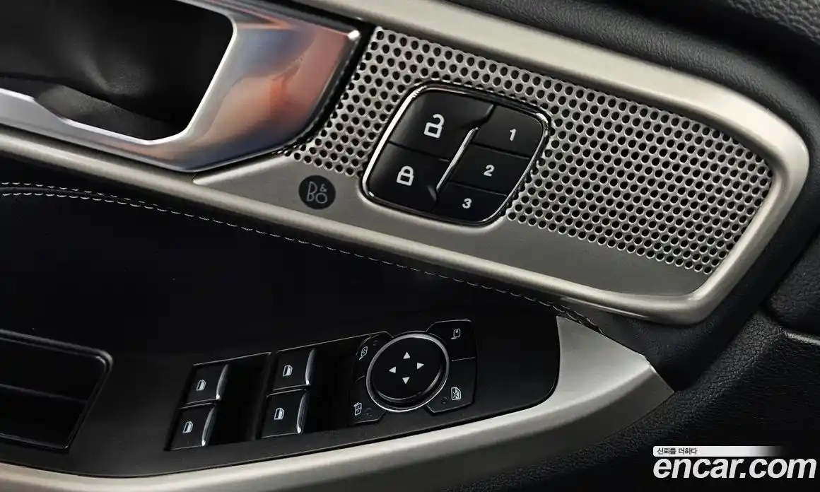 Ford Explorer 2023 2.3 Автомат в Москве № 233247, фото 9