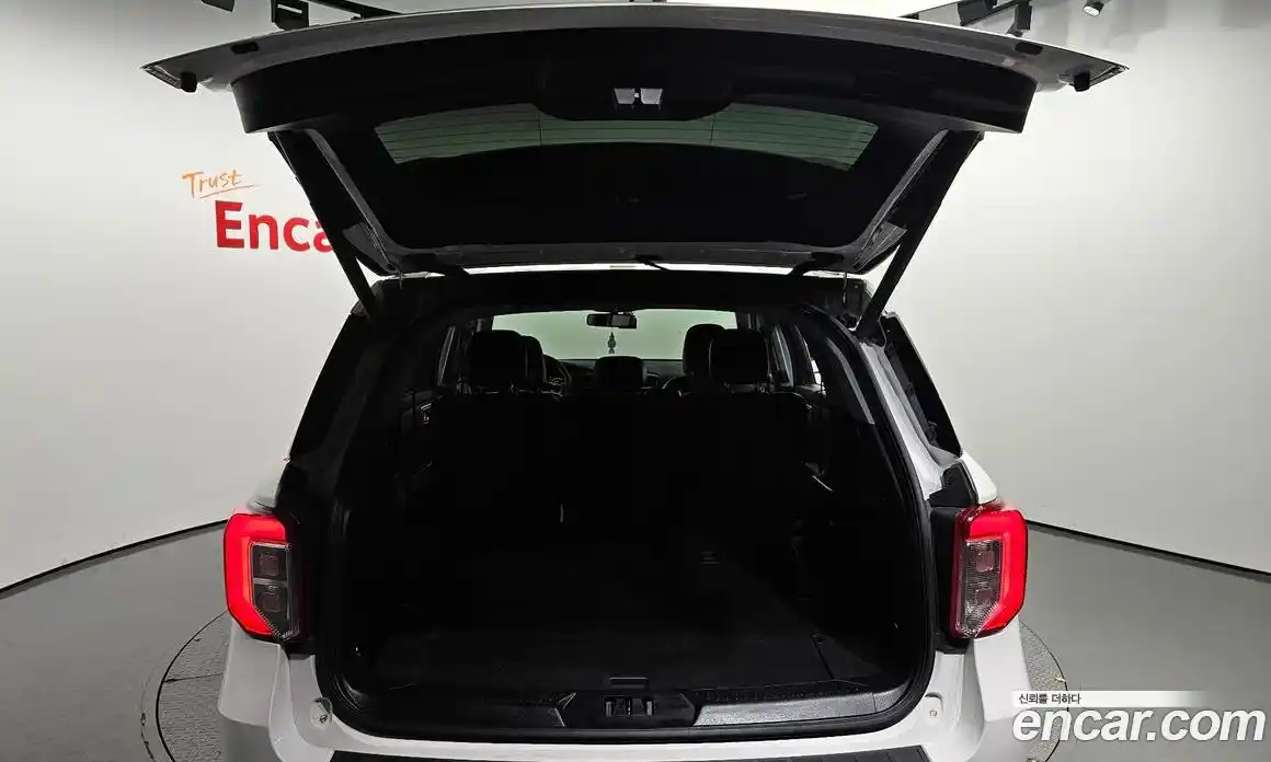 Ford Explorer 2023 2.3 Автомат в Москве № 233247, фото 10