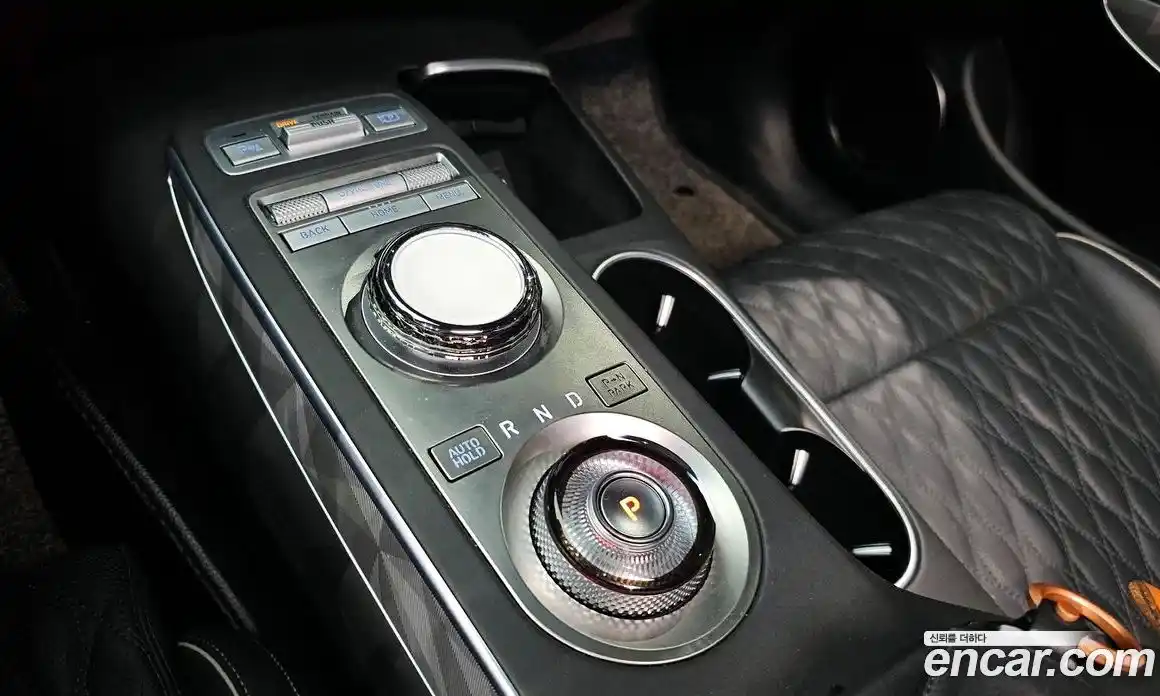 Genesis GV70 2024 2.5 Автомат в Москве № 23989, фото 8