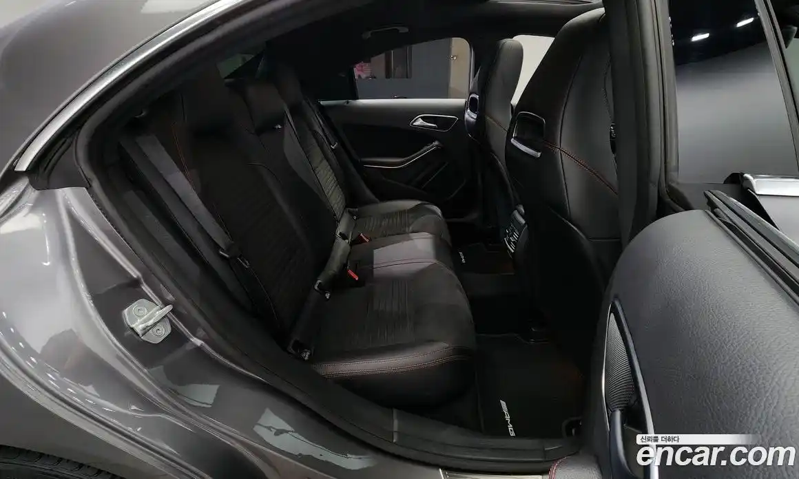 Mercedes-Benz CLA-Class 2018 2.0 Автомат в Москве № 240081, фото 17