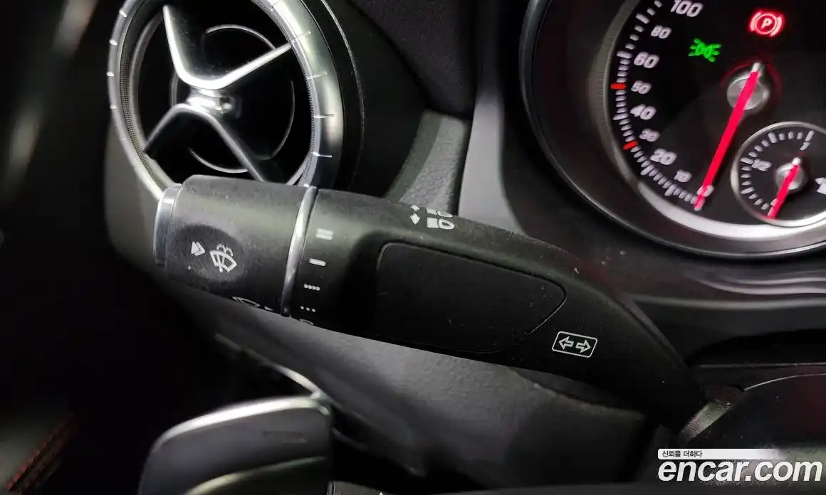 Mercedes-Benz CLA-Class 2018 2.0 Автомат в Москве № 240081, фото 9