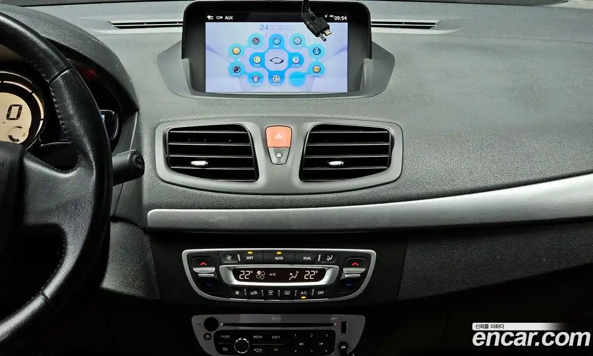 Renault SM3 2017 1.6 Автомат в Москве № 242544, фото 15