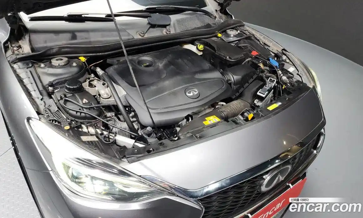 Infiniti Q30 2019 2.0 Автомат в Москве № 244795, фото 14