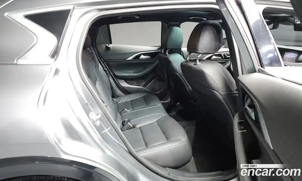 Infiniti Q30 2019 2.0 Автомат в Москве № 244795, фото 17