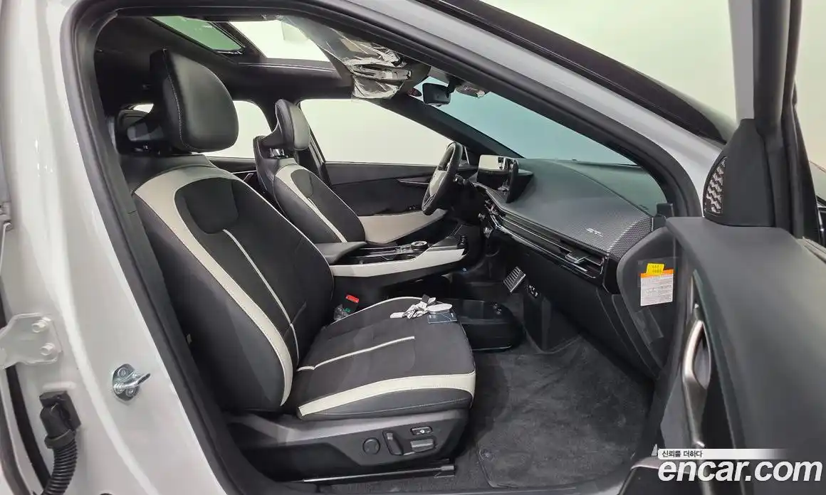 Kia EV6 2025 0.1 Автомат в Москве № 248250, фото 11