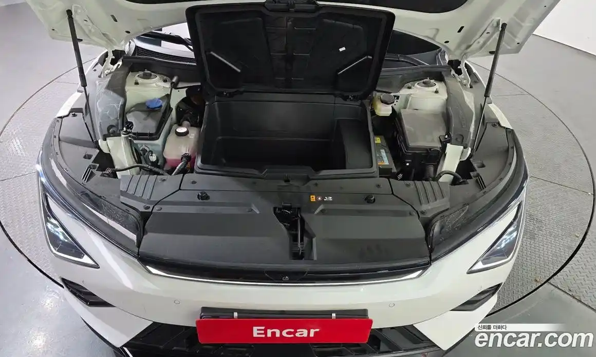 Kia EV6 2025 0.1 Автомат в Москве № 248250, фото 14