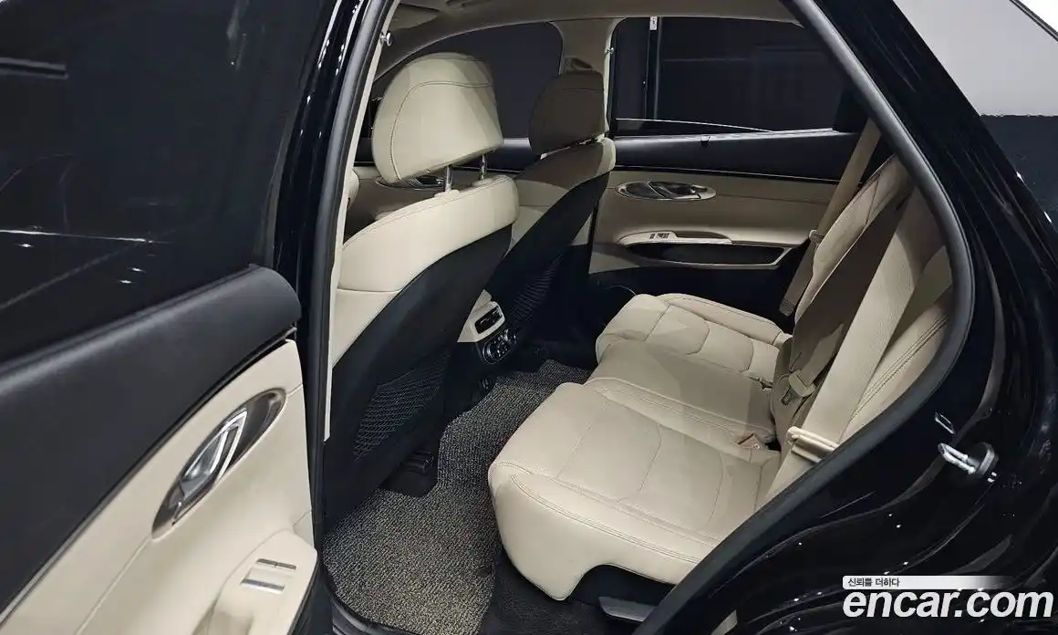 Genesis GV70 2022 2.5 Автомат в Москве № 25366, фото 2