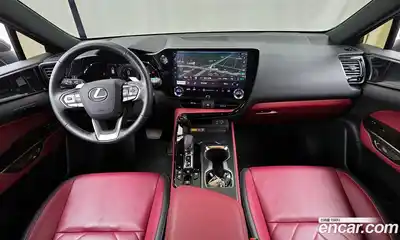 Lexus NX, 2025