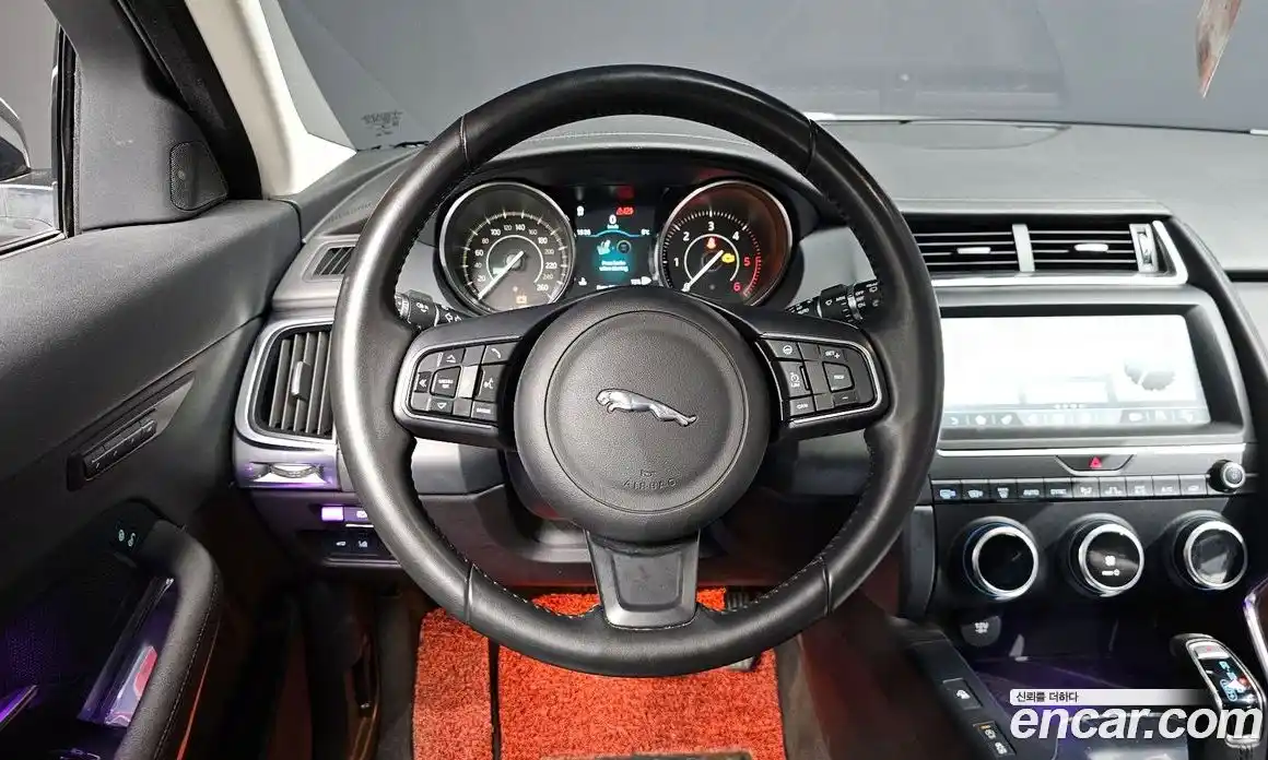 Jaguar E-Pace 2019 2.0 Автомат в Москве № 256083, фото 9