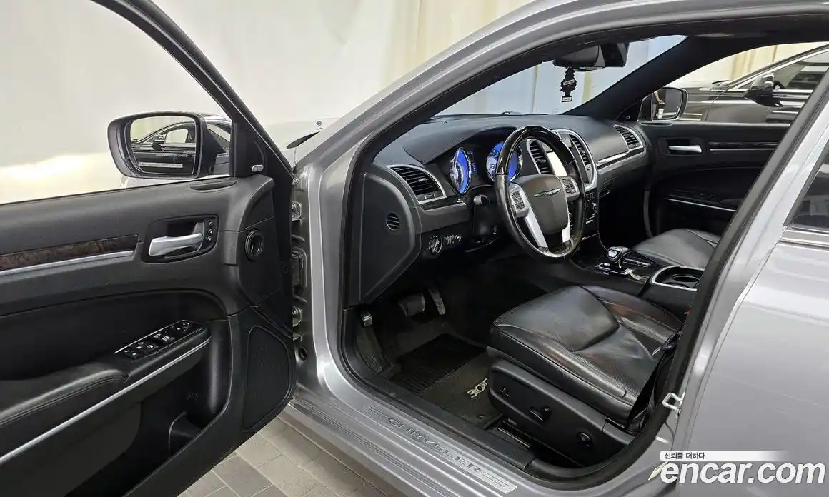 Chrysler 300C 2014 3.6 Автомат в Москве № 256757, фото 10