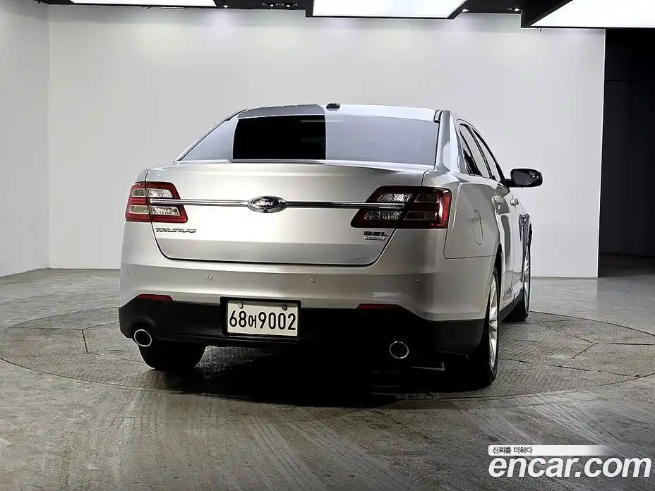Ford Taurus 2015 2.0 Автомат в Москве № 273461, фото 3