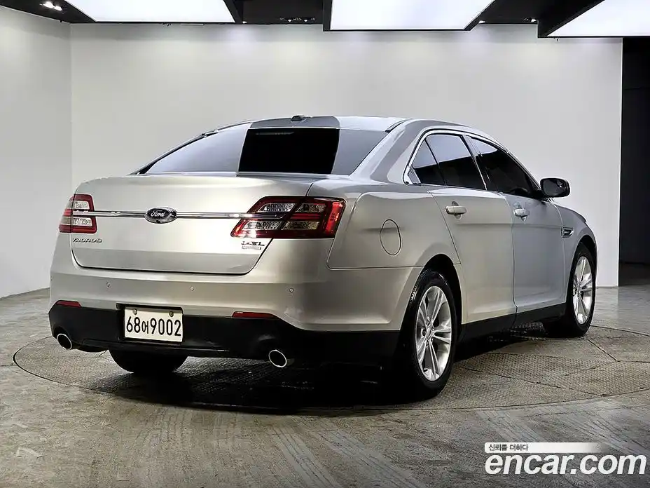 Ford Taurus 2015 2.0 Автомат в Москве № 273461, фото 4