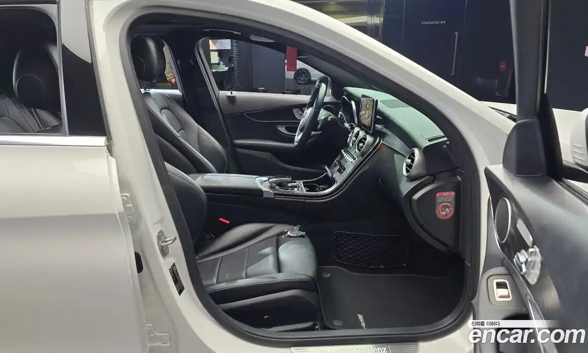 Mercedes-Benz C-Class 2017 2.0 Автомат в Москве № 287402, фото 6