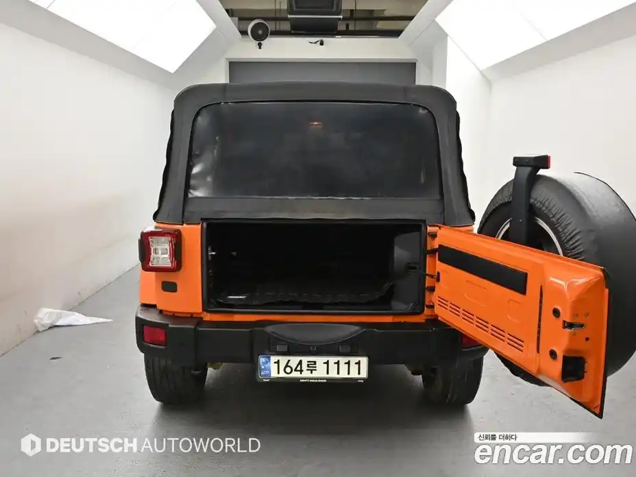 Jeep Wrangler 2012 2.8 Автомат в Москве № 289680, фото 20