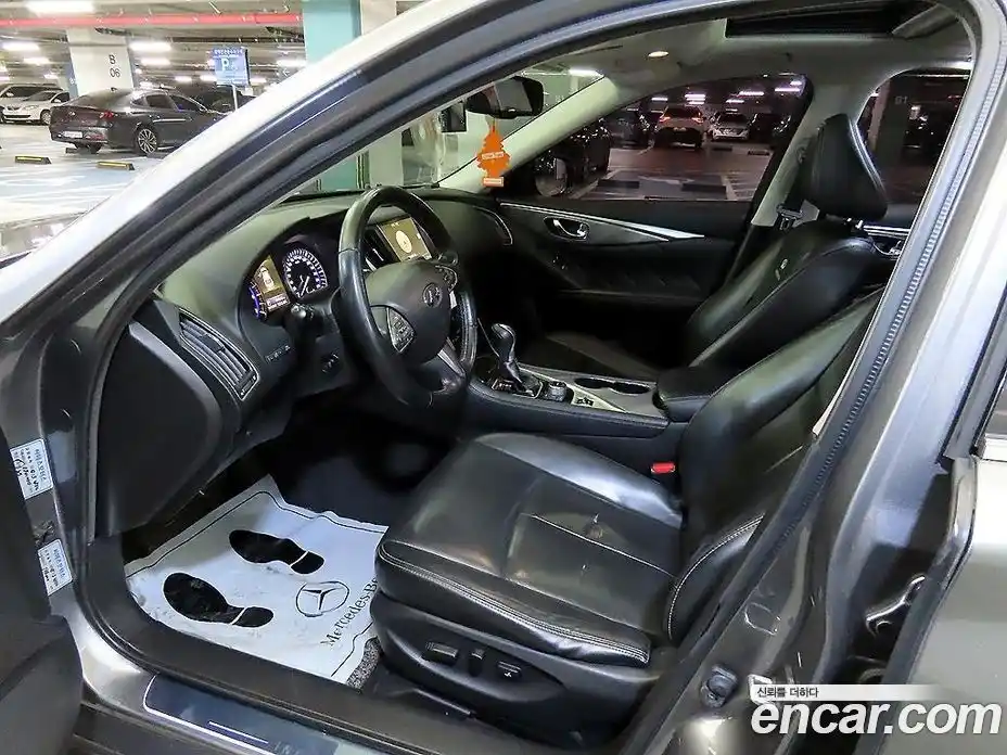 Infiniti Q50 2014 2.1 Автомат в Москве № 305373, фото 19