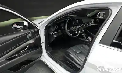 Hyundai Avante 2024 1.6 Автомат в Москве № 319473, миниатюра 10