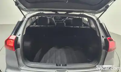 Kia Niro 2021 1.6 Автомат в Москве № 337773, миниатюра 7