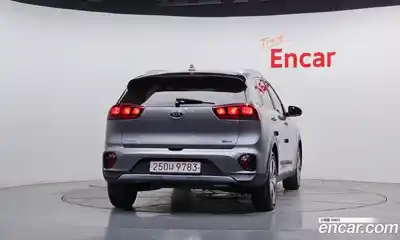 Kia Niro 2021 1.6 Автомат в Москве № 337773, миниатюра 10