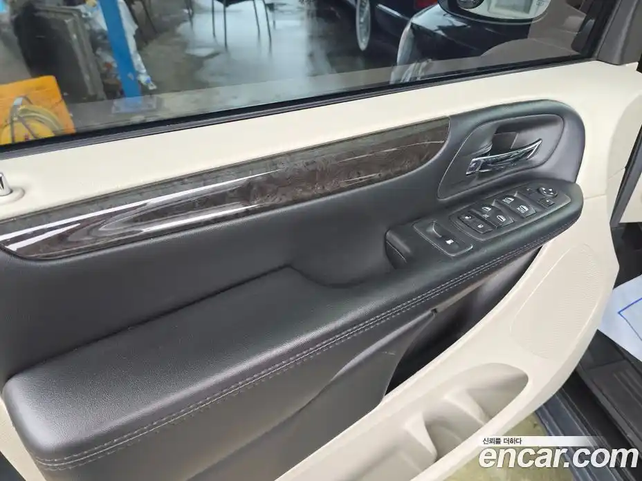 Dodge Grand Caravan 2019 3.6 Автомат в Москве № 384757, фото 17