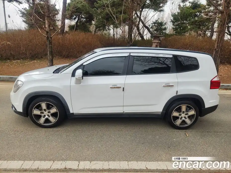 Chevrolet Orlando 2015 2.0 Автомат в Москве № 38704, фото 3