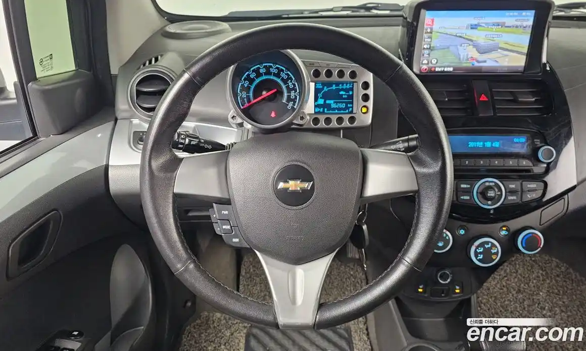 Chevrolet Spark 2013 1.0 Автомат в Москве № 390069, фото 13