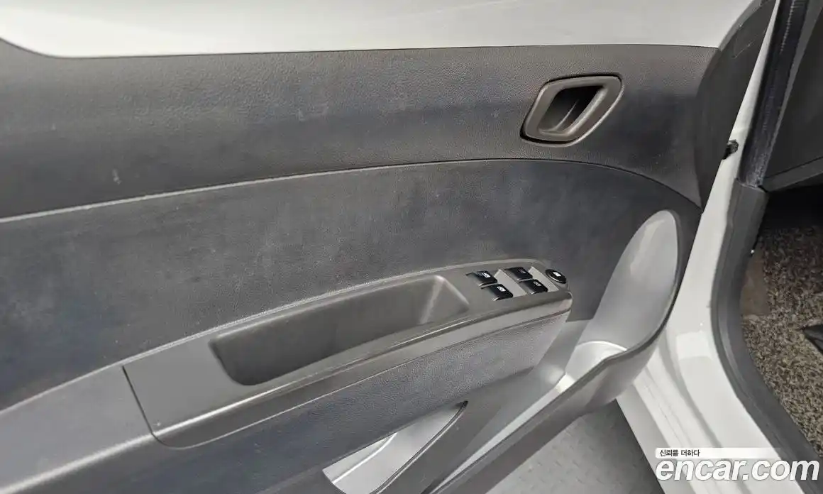 Chevrolet Spark 2013 1.0 Автомат в Москве № 390069, фото 17