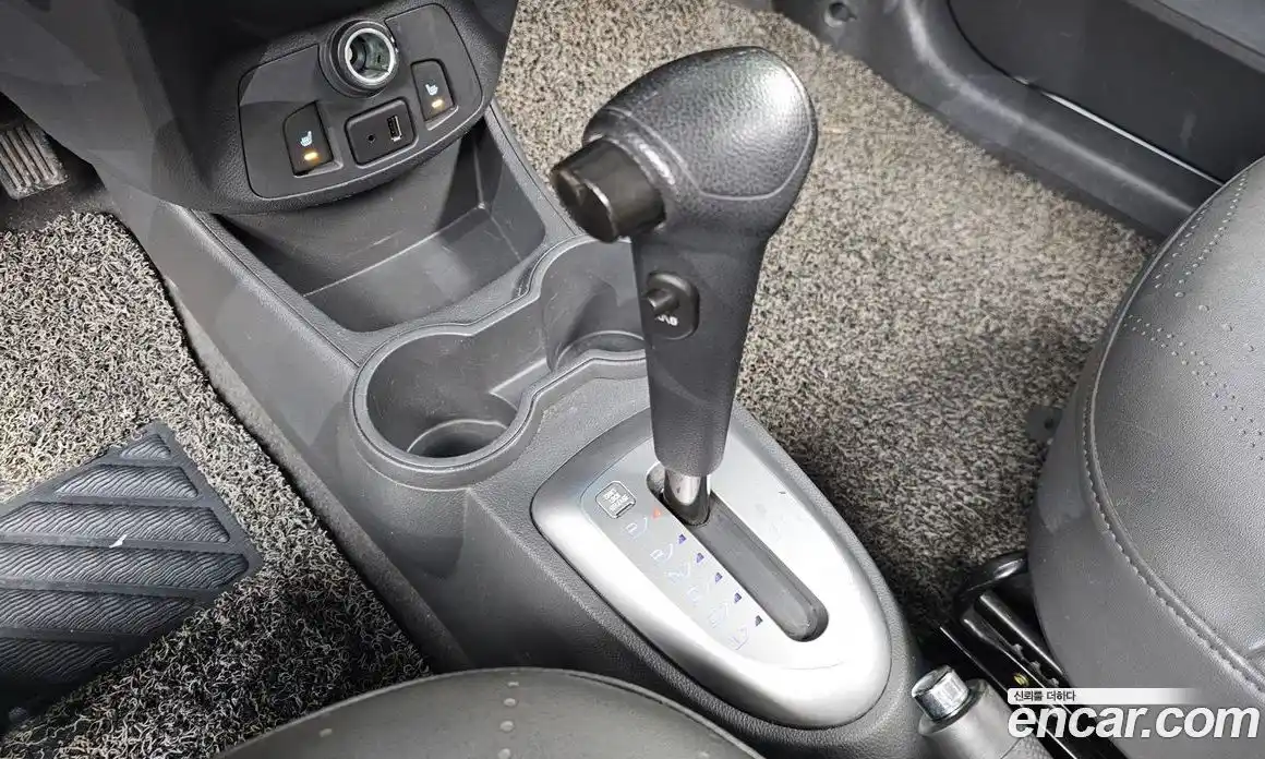 Chevrolet Spark 2013 1.0 Автомат в Москве № 390069, фото 9