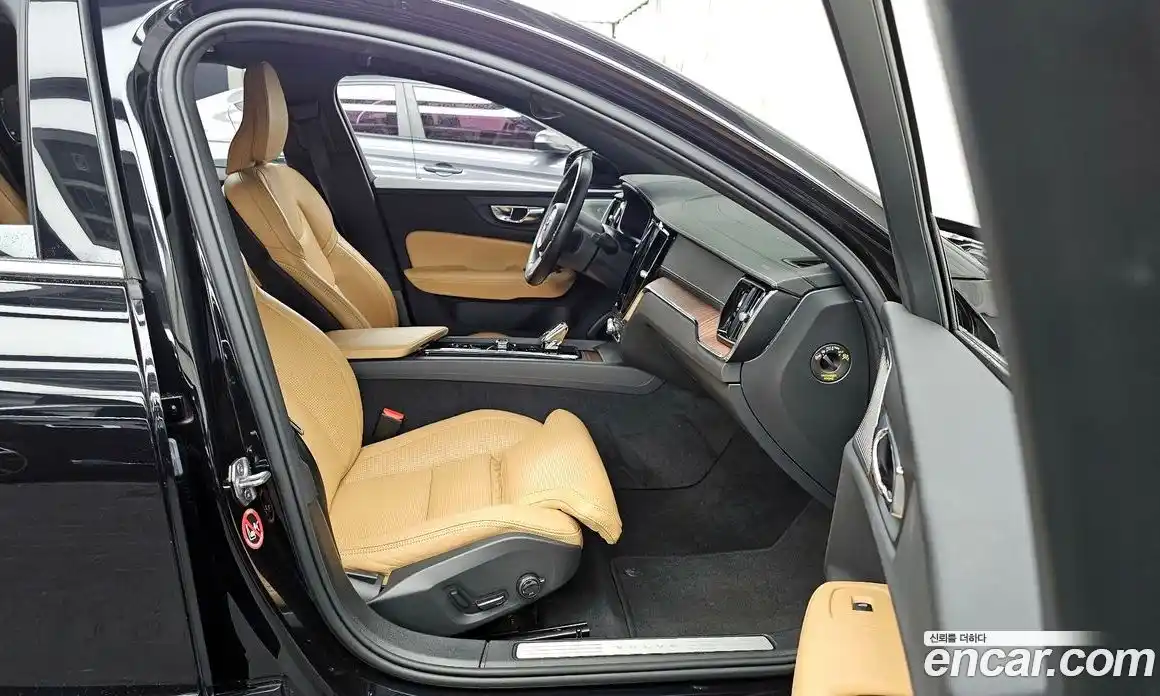 Volvo S60 2022 2.0 Автомат в Москве № 392059, фото 11