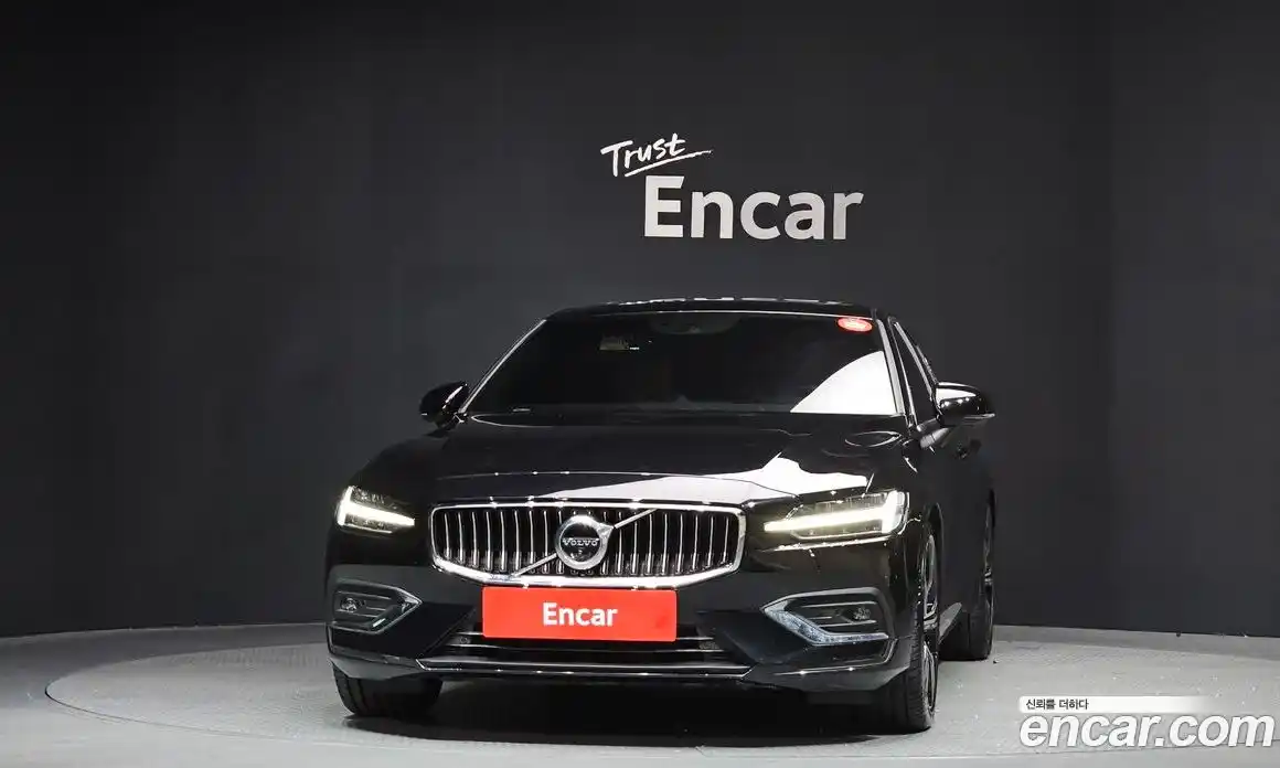 Volvo S60 2022 2.0 Автомат в Москве № 392059, фото 3