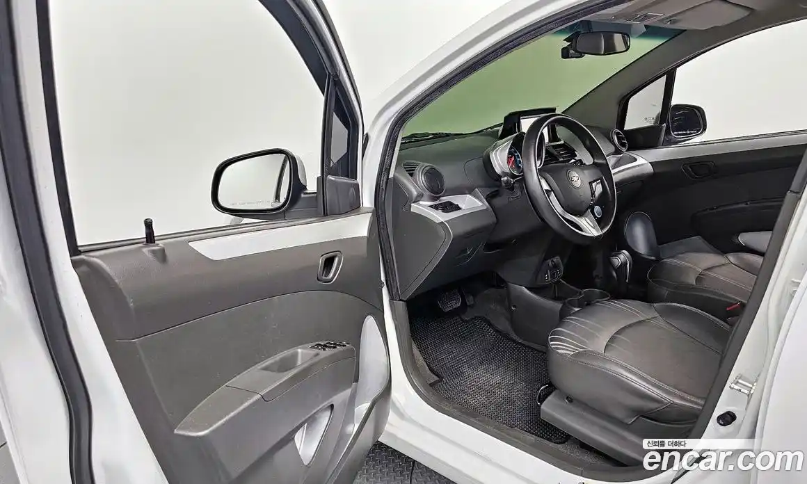 Chevrolet Spark 2014 1.0 Автомат в Москве № 39593, фото 4